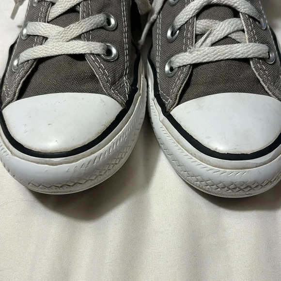 Converse Gray Lowtop Men’s 4, Women’s 6 - Picture 2 of 8